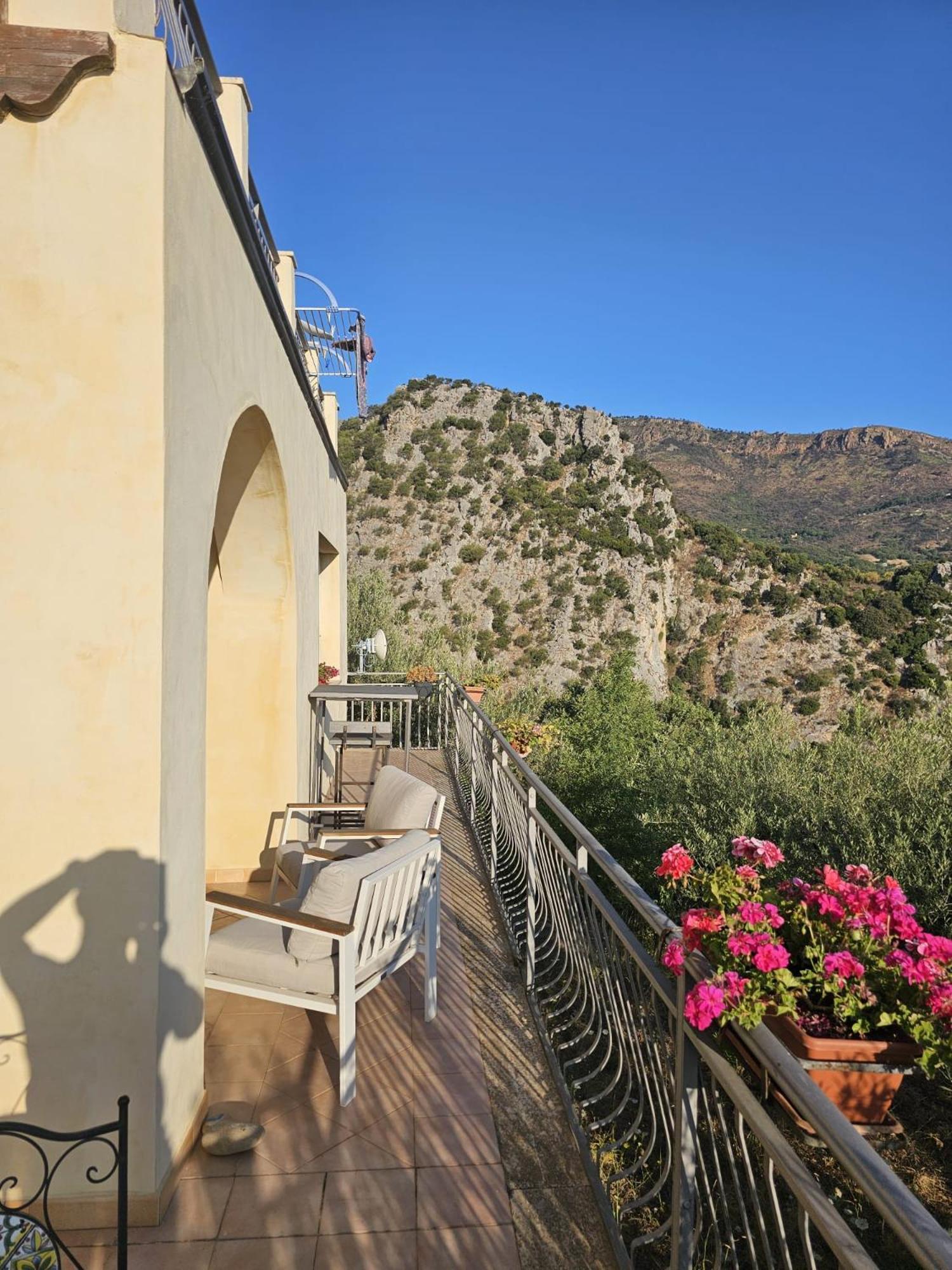 Hotel Borgo Vignale à Santuario di Gibilmanna Extérieur photo
